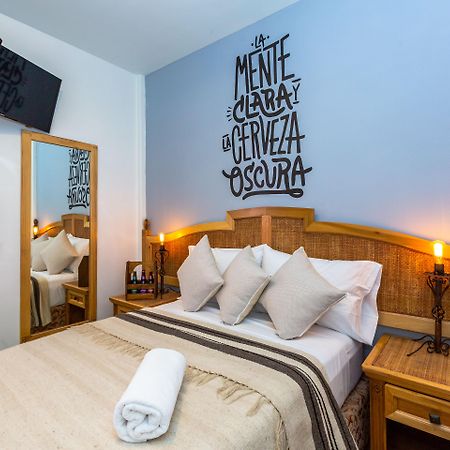 Mala Vecindad Beer Hotel Mexikóváros Kültér fotó