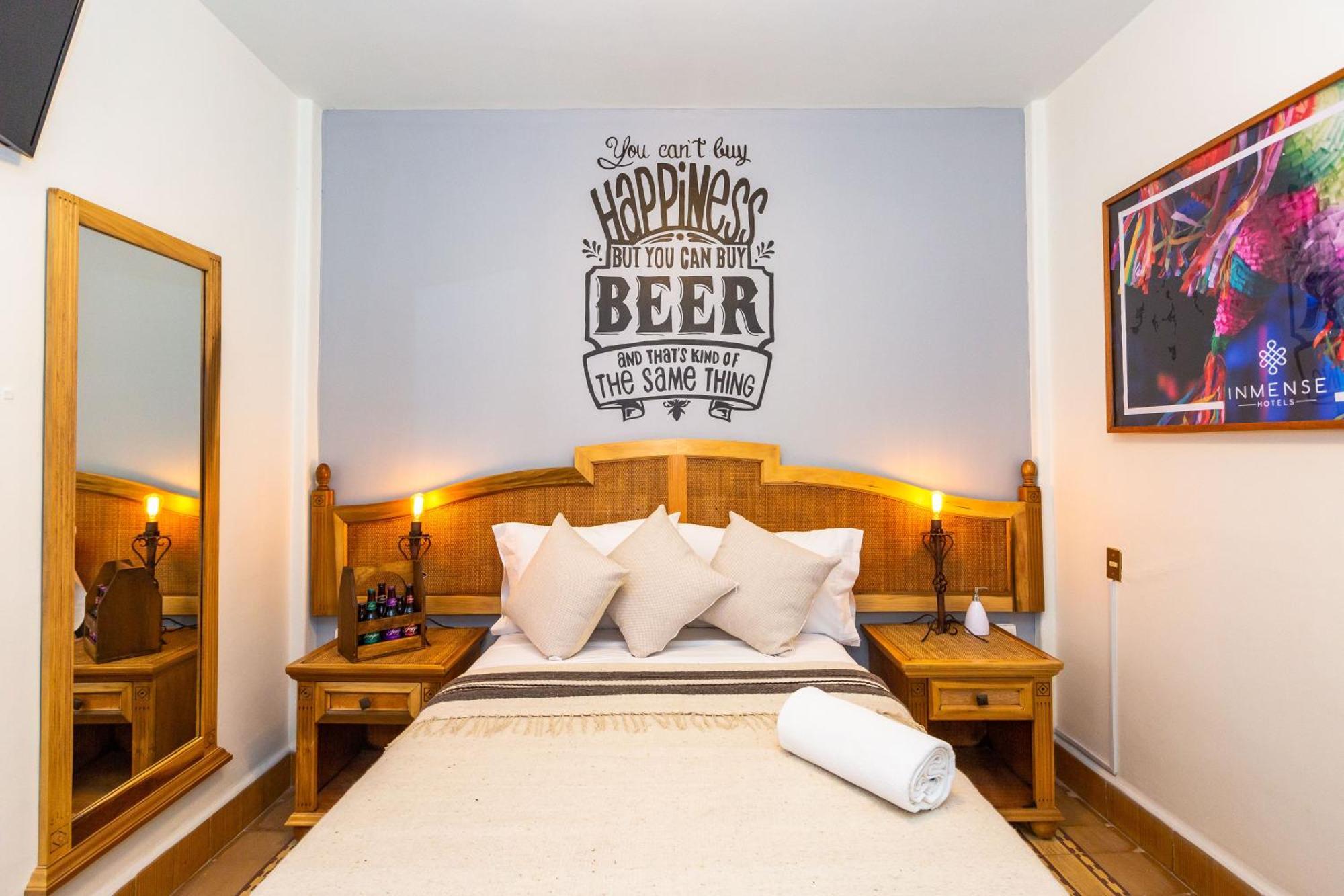 Mala Vecindad Beer Hotel Mexikóváros Kültér fotó